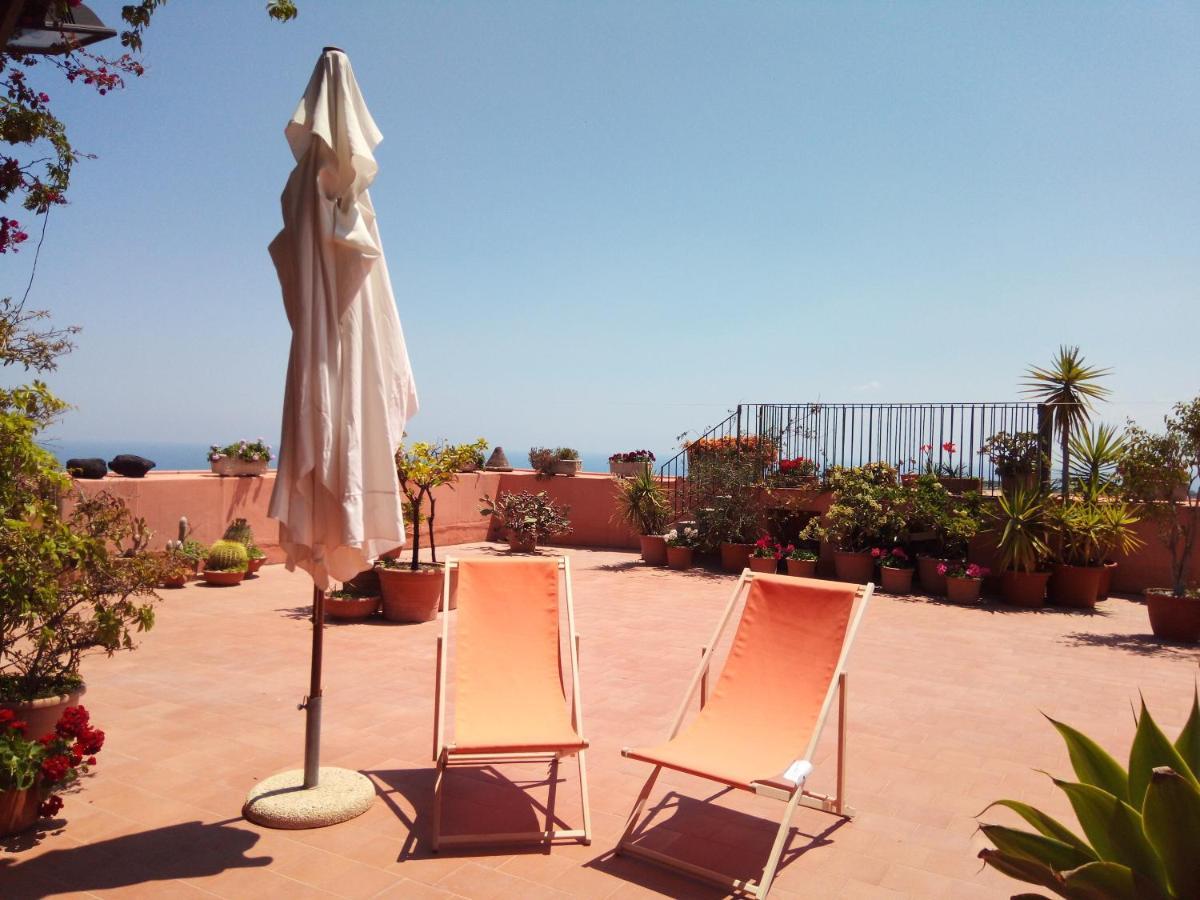 A Casa Di Tommy B&B Acireale Eksteriør billede