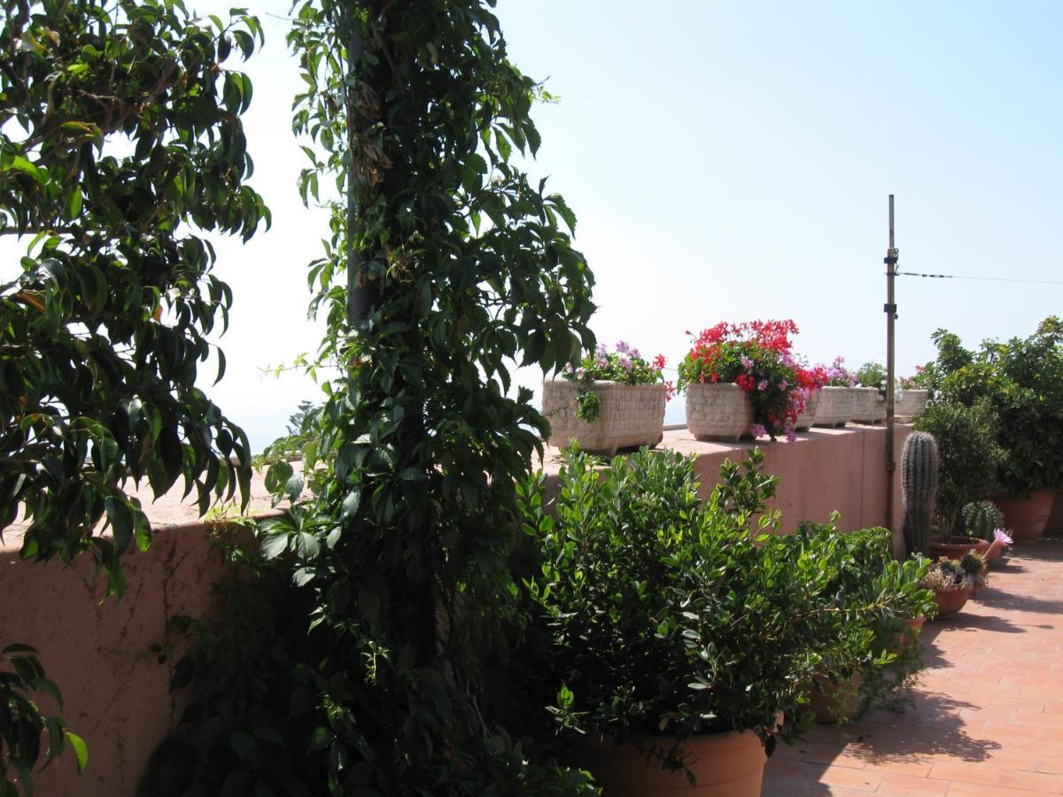 A Casa Di Tommy B&B Acireale Eksteriør billede